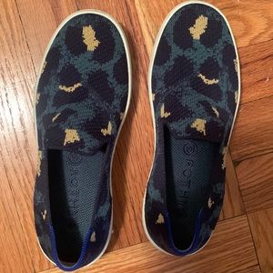 Blue leopard rothys